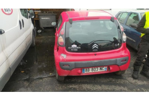 Lunette arriere CITROEN C1 1 Photo n°8
