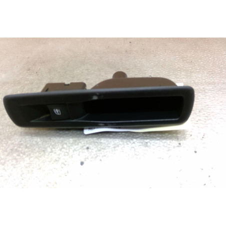 Interrupteur de leve vitre arriere droit RENAULT SCENIC 3