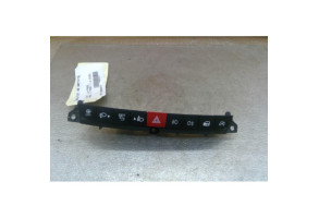 Bouton de warning FIAT 500L Photo n°1