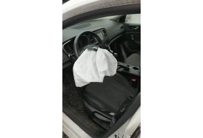 Poignee interieur arriere gauche RENAULT MEGANE 4 Photo n°4
