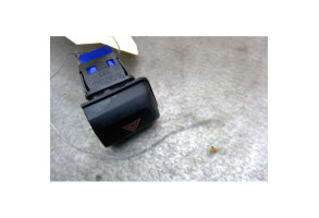 Bouton de warning PEUGEOT 208 1 Photo n°1