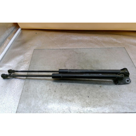 Verin de coffre PEUGEOT 208 1