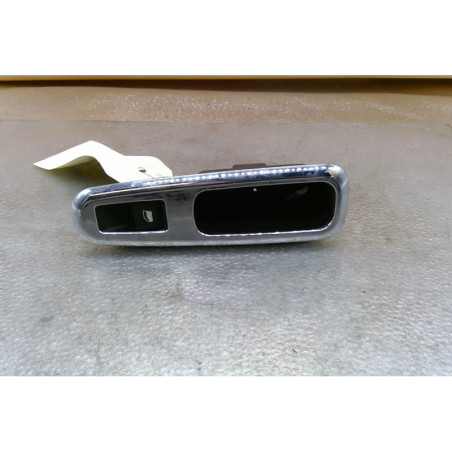 Interrupteur de leve vitre arriere droit PEUGEOT 3008 1