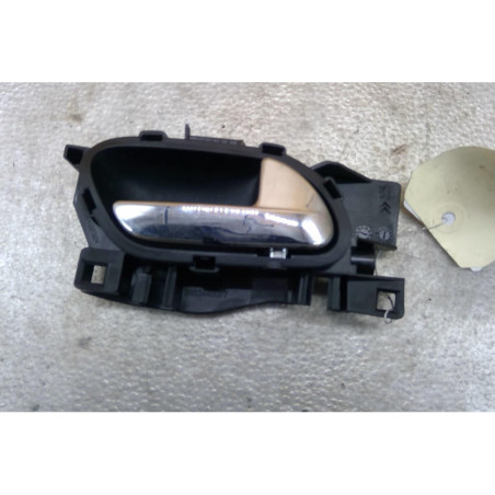 Poignee interieur arriere droit PEUGEOT 3008 1