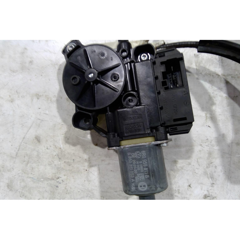 Leve vitre electrique arriere gauche VOLKSWAGEN POLO 5 Photo n°1