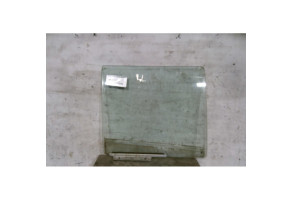 Vitre arriere droit SUZUKI SWIFT 3 Photo n°1