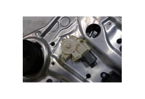 Leve vitre electrique arriere droit MERCEDES CLASSE C 204 Photo n°2