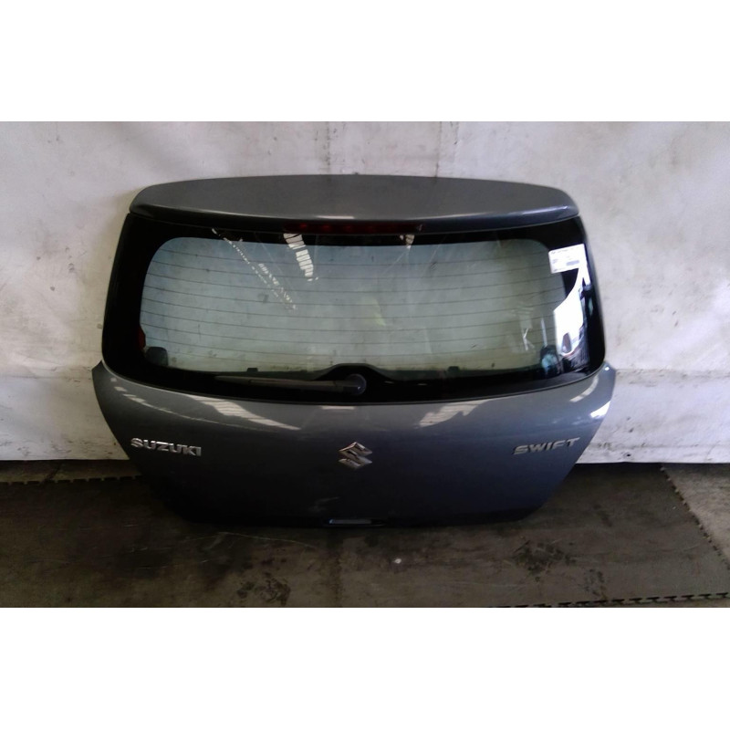 Malle/Hayon arriere SUZUKI SWIFT 3 Photo n°1