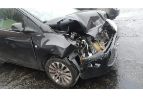 Feu arriere stop central FORD KA 2 Photo n°7