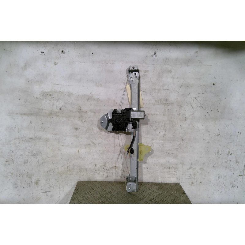 Leve vitre electrique avant droit RENAULT CLIO 4 Photo n°1