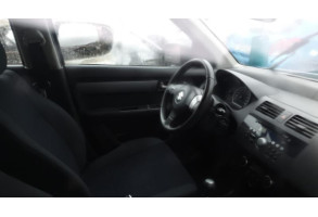 Porte avant droit SUZUKI SWIFT 3 Photo n°7