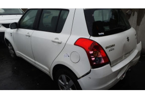 Porte avant droit SUZUKI SWIFT 3 Photo n°12
