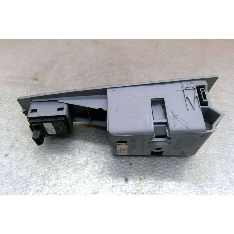 Interrupteur de leve vitre arriere gauche BMW SERIE 7 E66 LIMOUSINE Photo n°1