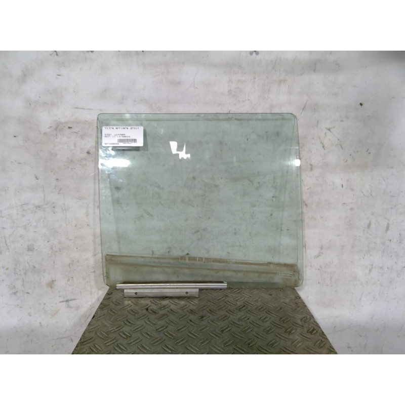 Vitre arriere droit SUZUKI SWIFT 3 Photo n°1