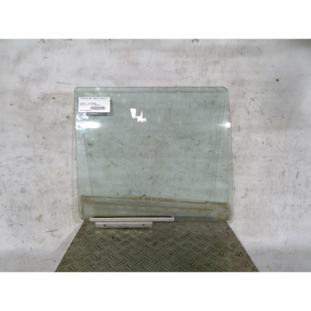 Vitre arriere droit SUZUKI SWIFT 3