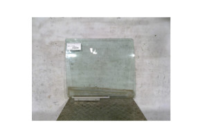 Vitre arriere droit SUZUKI SWIFT 3 Photo n°1