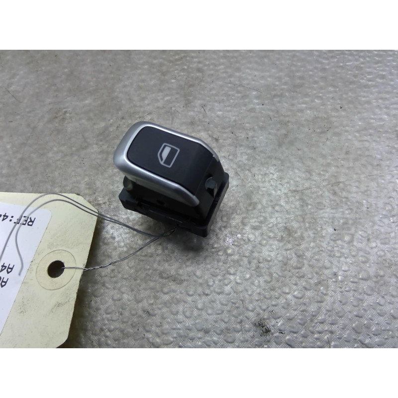 Interrupteur de leve vitre arriere gauche AUDI A4 3 Photo n°1