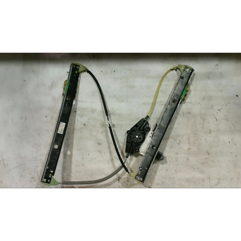 Leve vitre electrique avant droit AUDI A4 3 Photo n°1