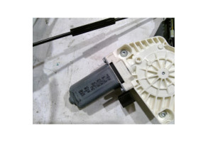 Leve vitre electrique avant gauche VOLKSWAGEN PASSAT 7 Photo n°3
