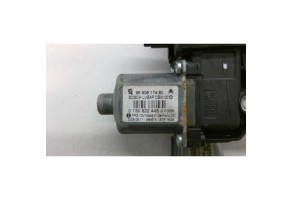 Leve vitre electrique arriere droit PEUGEOT 308 1 SW Photo n°4