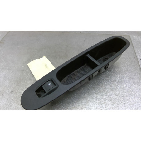 Interrupteur de leve vitre avant droit FIAT PUNTO EVO 3