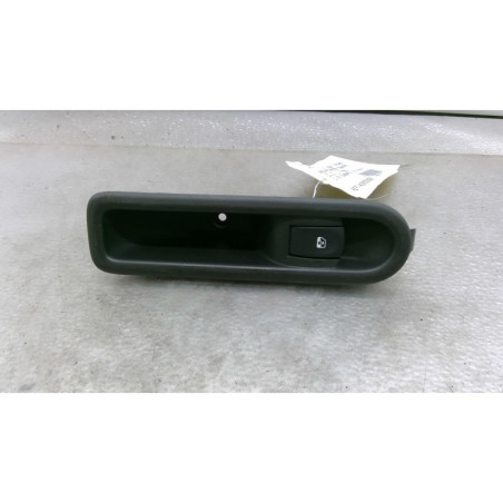 Interrupteur de leve vitre arriere gauche RENAULT CLIO 3