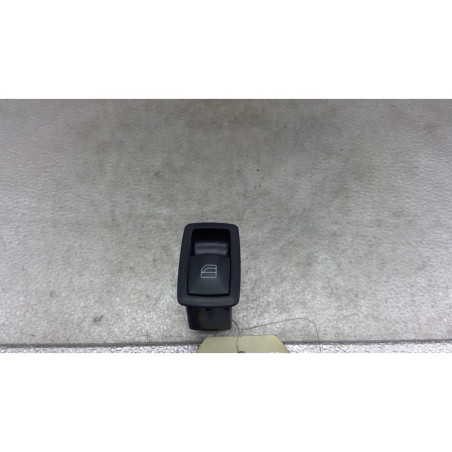 Interrupteur de leve vitre arriere droit MERCEDES CLASSE B 245