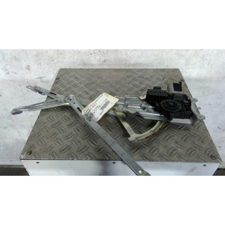 Leve vitre electrique avant droit OPEL ZAFIRA B