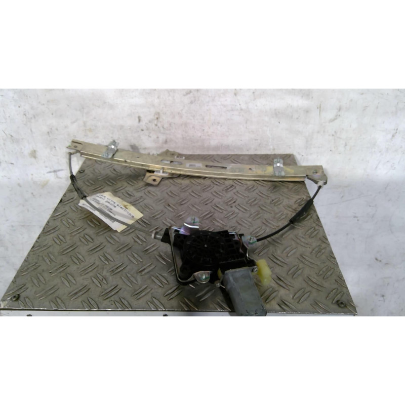 Leve vitre electrique avant gauche HYUNDAI I 10 1 Photo n°1