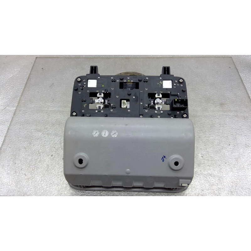 Eclairage de plafonnier HYUNDAI I 20 2 Photo n°1
