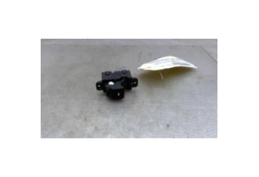 Interrupteur de leve vitre avant droit HYUNDAI I 20 2 Photo n°1