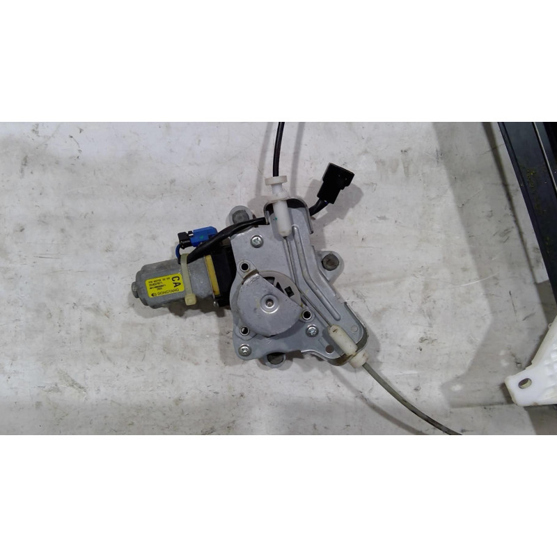 Leve vitre electrique arriere gauche CHEVROLET CAPTIVA Photo n°1