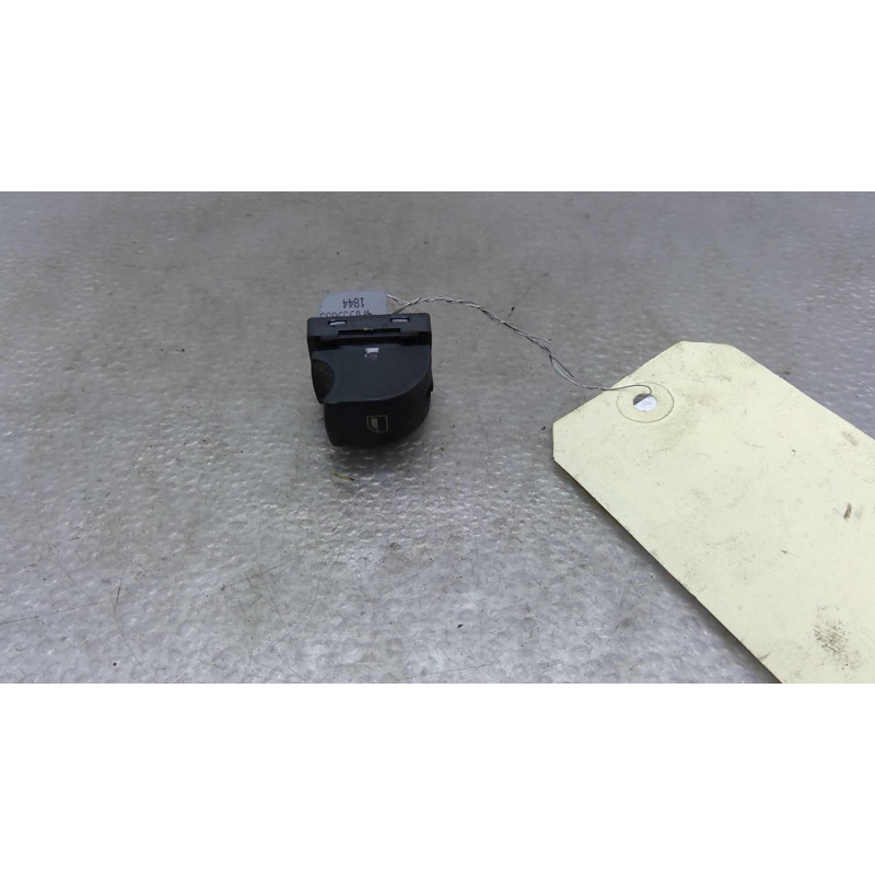 Interrupteur de leve vitre arriere droit AUDI A6 3 Photo n°1