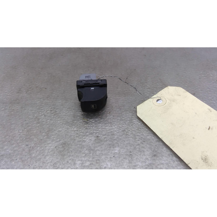 Interrupteur de leve vitre arriere droit AUDI A6 3 Photo n°2