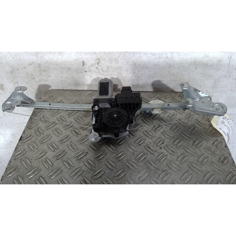 Leve vitre electrique arriere droit OPEL ZAFIRA B Photo n°1