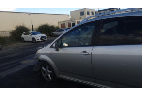 Traverse superieure TOYOTA COROLLA VERSO 2 Photo n°9