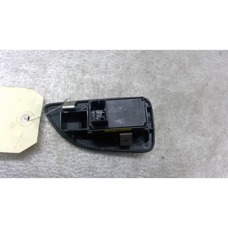 Interrupteur de leve vitre arriere droit FIAT BRAVO 2 Photo n°1