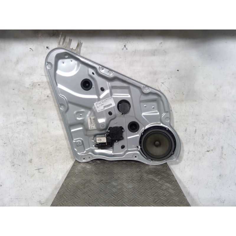 Leve vitre electrique arriere droit KIA CEE-D 1 Photo n°1