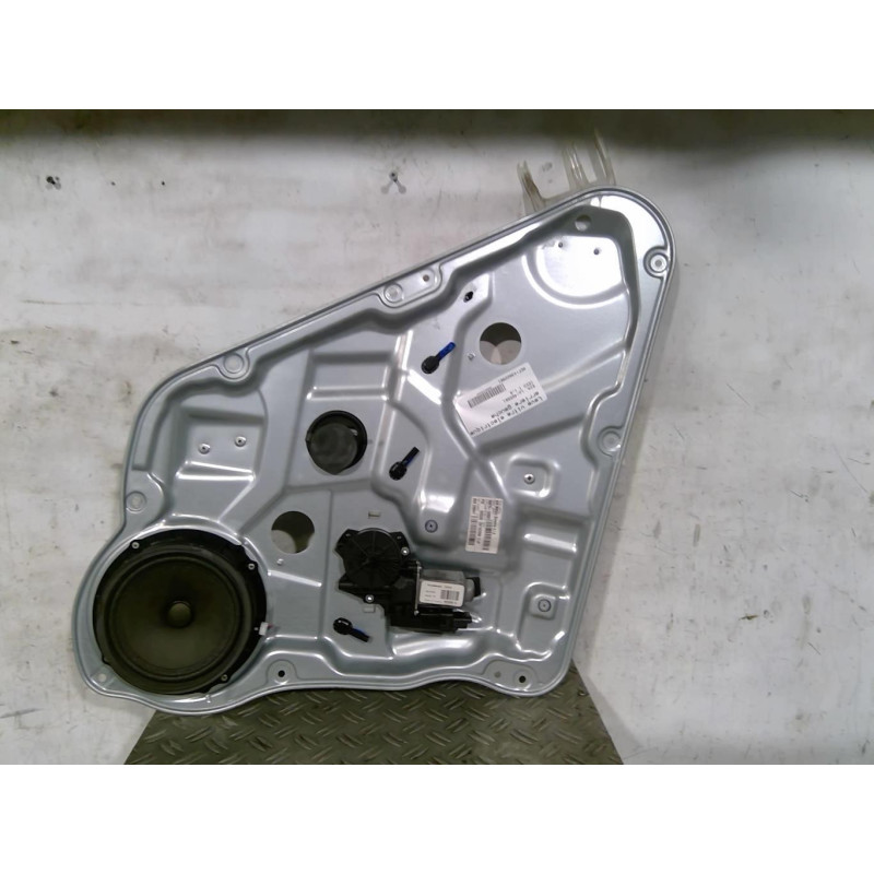 Leve vitre electrique arriere gauche KIA CEE-D 1 Photo n°1