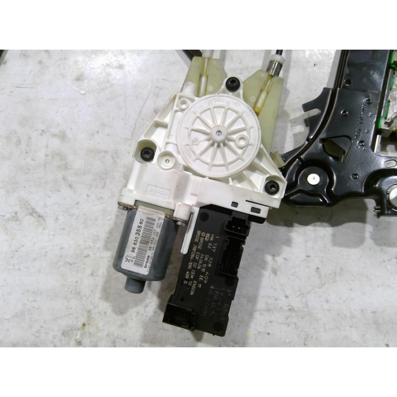 Leve vitre electrique avant droit PEUGEOT 407 Photo n°1