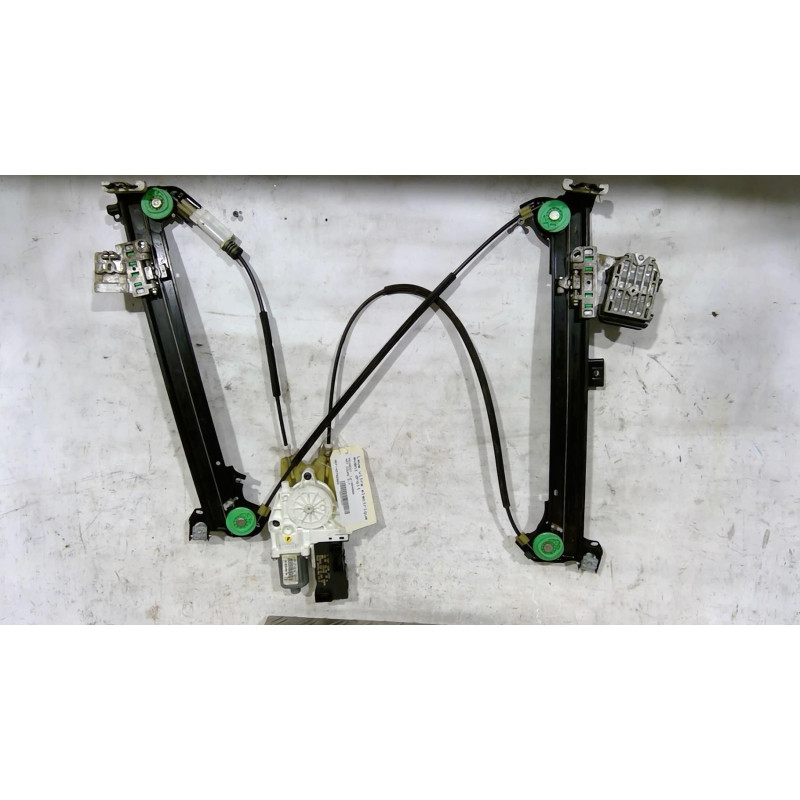 Leve vitre electrique avant droit PEUGEOT 407 Photo n°1