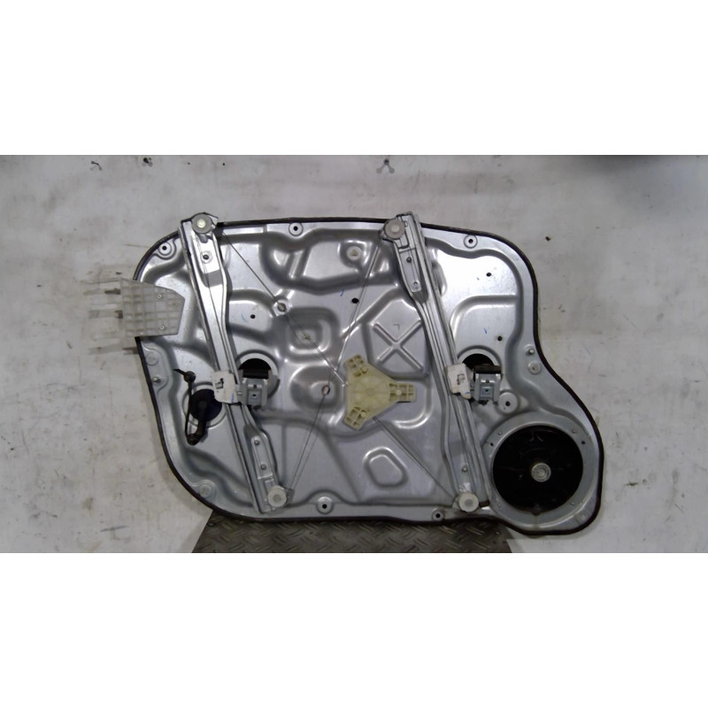 Leve vitre electrique avant droit KIA CEE-D 1 Photo n°1