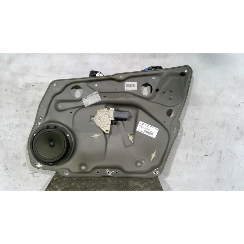 Leve vitre electrique avant droit MERCEDES CLASSE A 169 Photo n°1