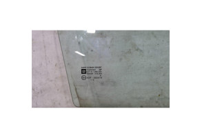 Vitre arriere droit OPEL CORSA C Photo n°1