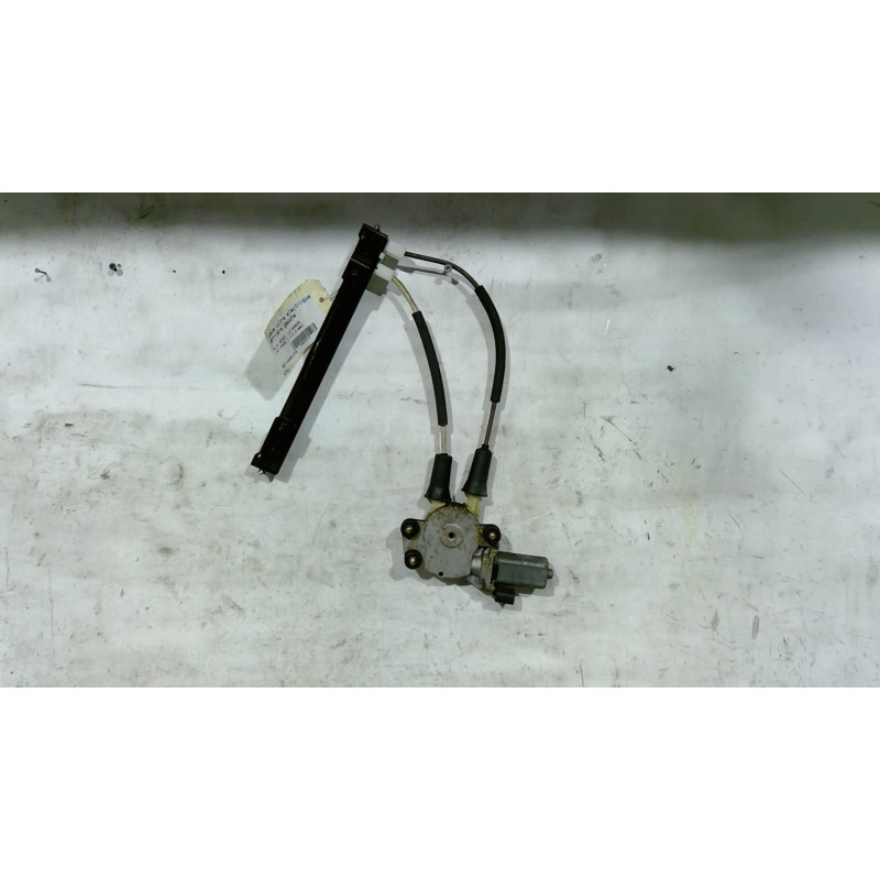 Leve vitre electrique arriere gauche ALFA ROMEO 147 Photo n°1