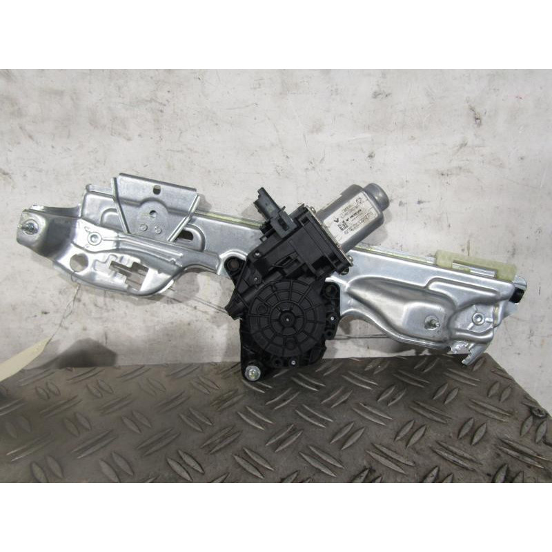 Leve vitre electrique arriere gauche RENAULT MEGANE 4 Photo n°1
