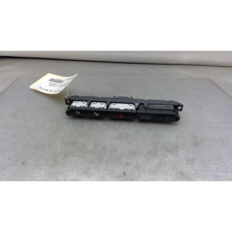 Bouton de warning VOLKSWAGEN PASSAT 7