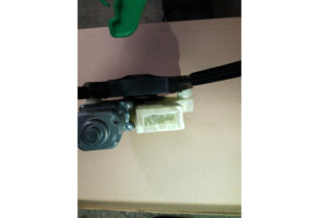 Leve vitre electrique arriere droit VOLKSWAGEN GOLF 7 Photo n°4