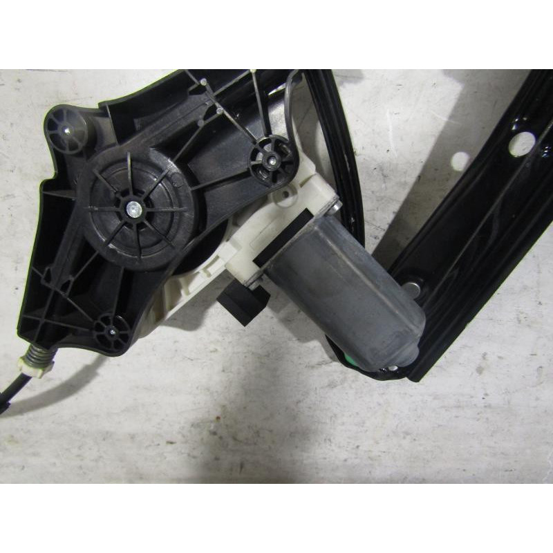 Leve vitre electrique avant gauche VOLKSWAGEN GOLF 7 Photo n°1