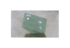 Vitre arriere droit VOLVO V 60 2 Photo n°1